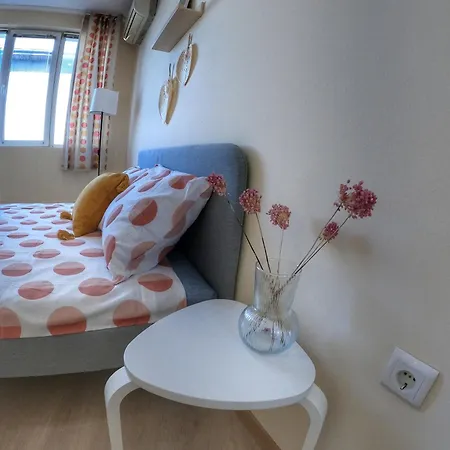 By The Cathedral, 1 Bed Flat Варна