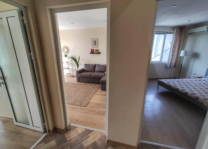 By The Cathedral, 1 Bed Flat Daire Varna