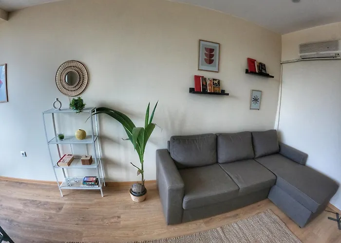 By The Cathedral, 1 Bed Flat דירה